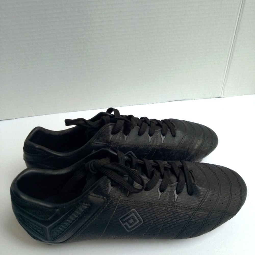 Dream Pairs All Black Soccer Cleats Size 11